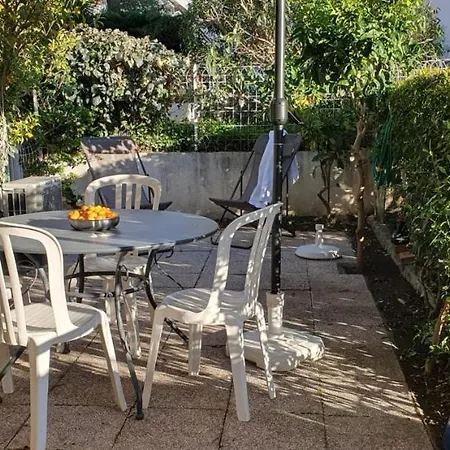 Апартаменты With Terrace Near The Sea *