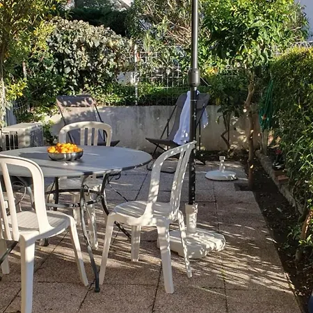 Apartment With Terrace Near The Sea Saint-Mandrier-sur-Mer
